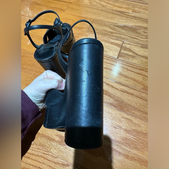 Saint Laurent Bianca Platform Sandals - Picture 9 of 11